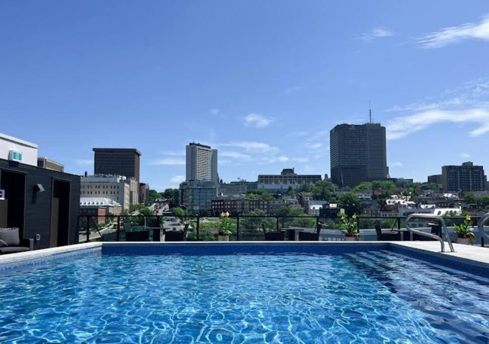Condo Chic, Centre-Ville Piscine, Terrasse, Gym Québec Buitenkant foto